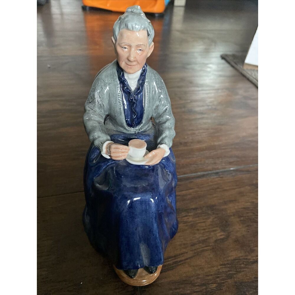Vintage Royal Doulton Woman Figurine Cup Of Tea HN2322